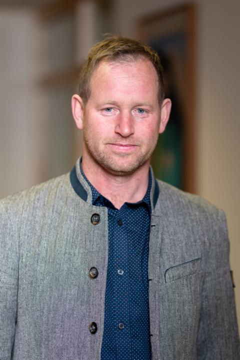 GR  Peter Bodner