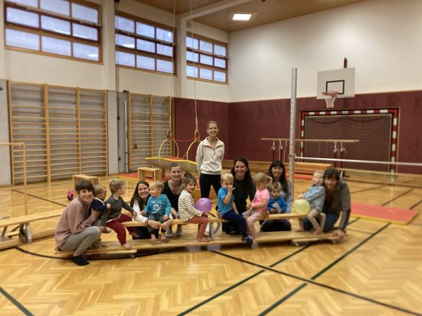 Sportunion Strassen &ndash; Eltern-Kind-Turnen
